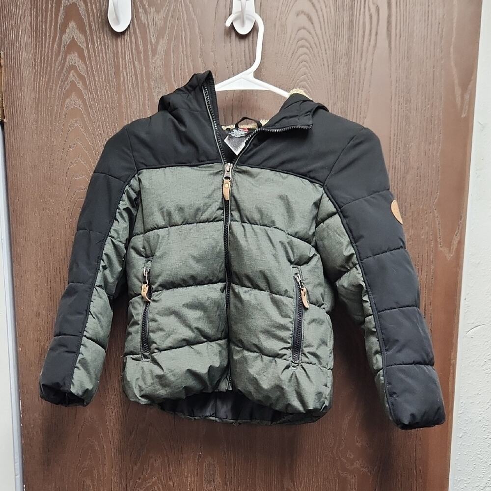 Gerry Weber Kids' Puffer Jacket in Black and Olive
